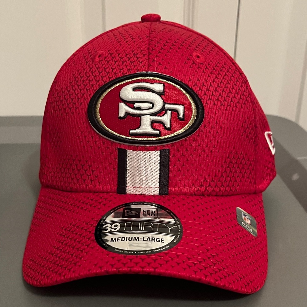 San Francisco 49ers New Era 2024 Sideline 39THIRTY Flex Hat